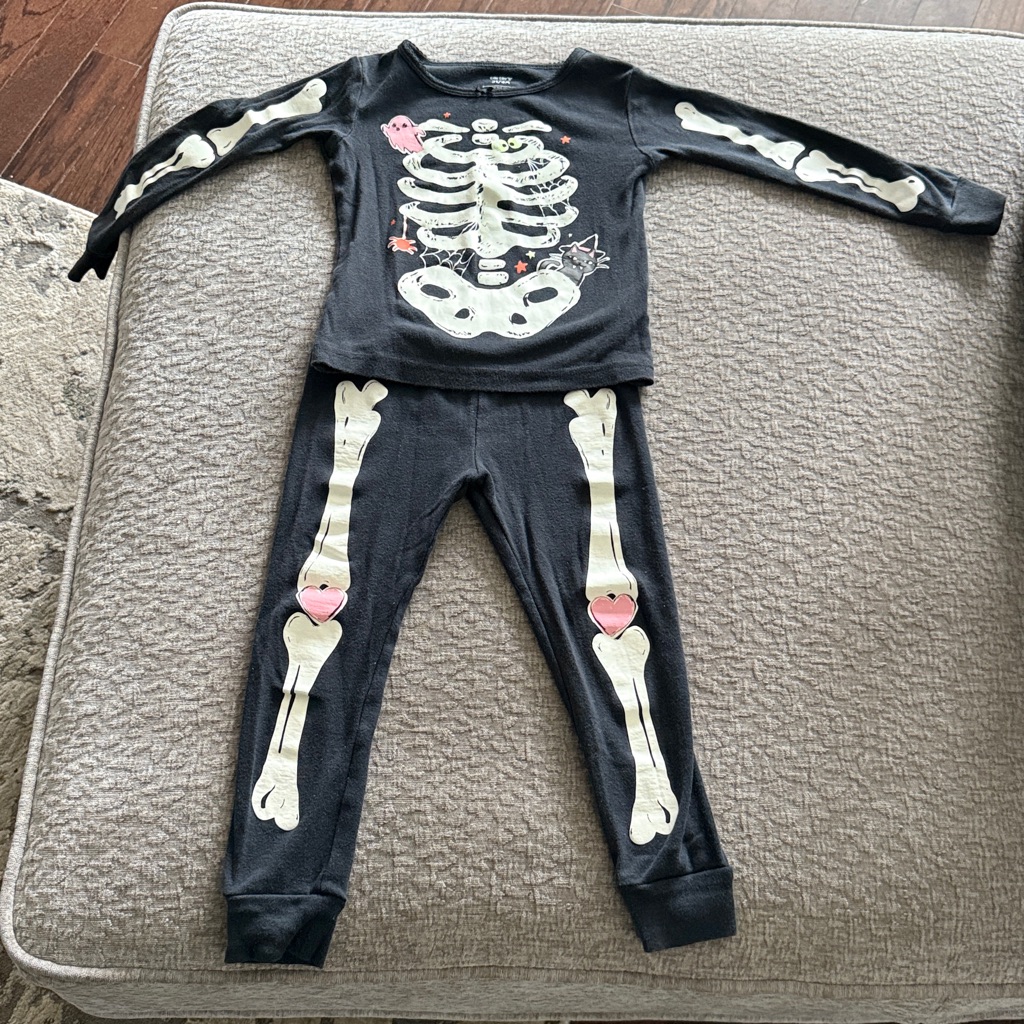 Carters Skeleton Pajama Set For Kids Size 3t3a